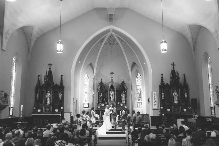 Oak Pointe Golf and Country Club Wedding by Nicole Haley Photography