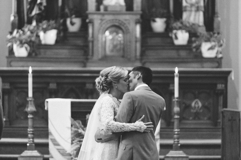 Oak Pointe Golf and Country Club Wedding by Nicole Haley Photography