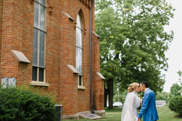 Oak Pointe Golf and Country Club Wedding by Nicole Haley Photography