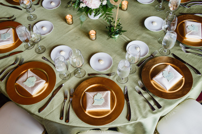 Oak Pointe Golf and Country Club Wedding by Nicole Haley Photography