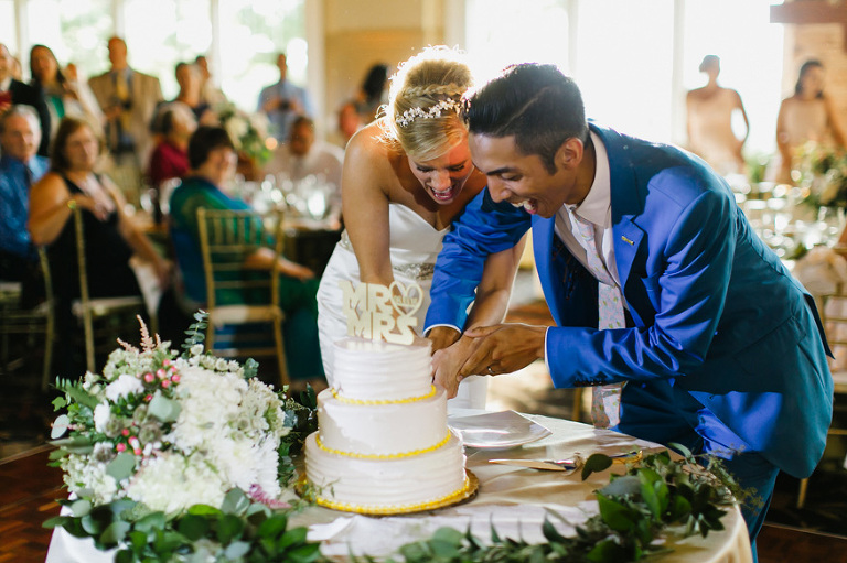 Oak Pointe Golf and Country Club Wedding by Nicole Haley Photography