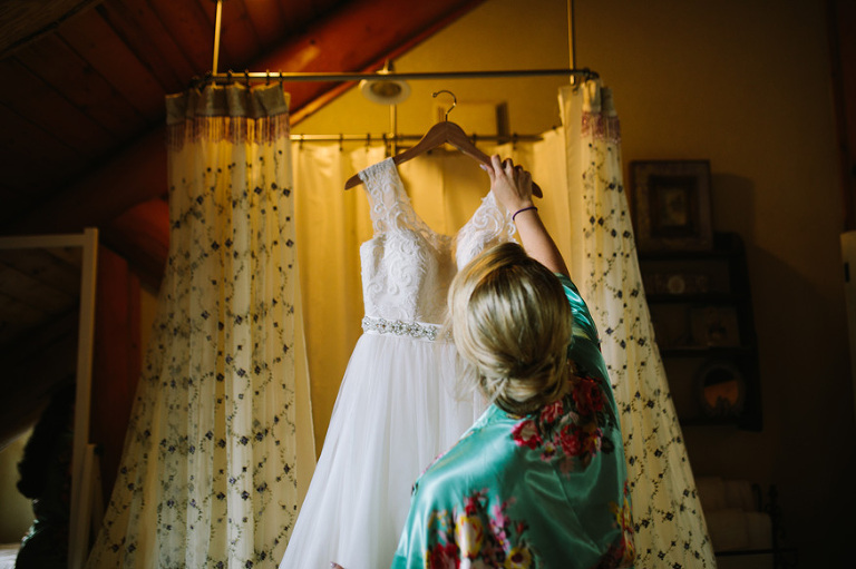 Sunset Cove Bed and Breakfast Wedding by Nicole Haley Photography