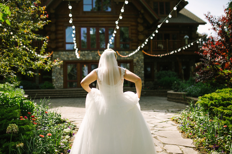 Sunset Cove Bed and Breakfast Wedding by Nicole Haley Photography