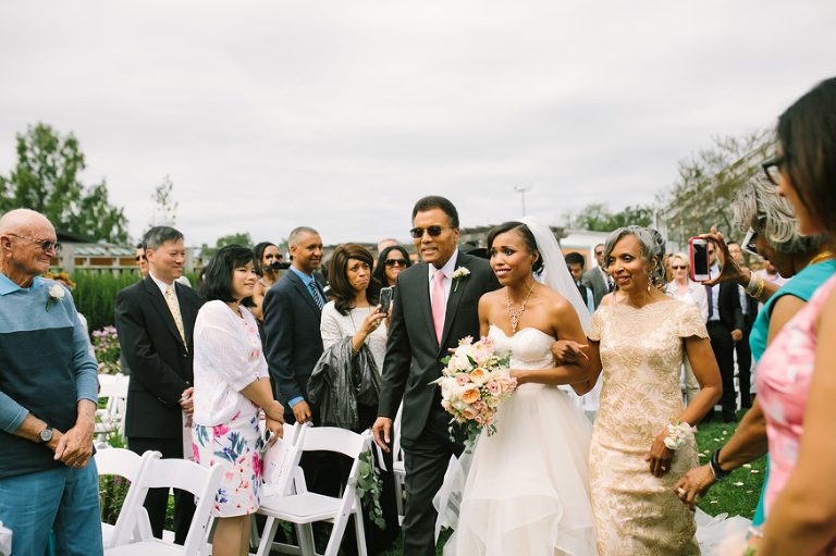 Matthaei Botanical Garden Wedding by Michigan Wedding Photographer Nicole Haley Photography