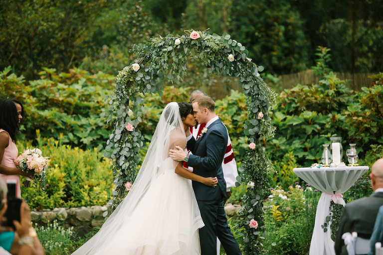 Matthaei Botanical Garden Wedding by Michigan Wedding Photographer Nicole Haley Photography