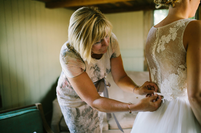 Misty Farm wedding photography by Michigan wedding photographer, Nicole Haley Photography