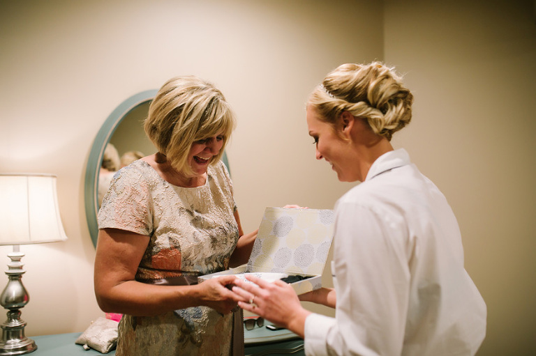 Misty Farm wedding photography by Michigan wedding photographer, Nicole Haley Photography