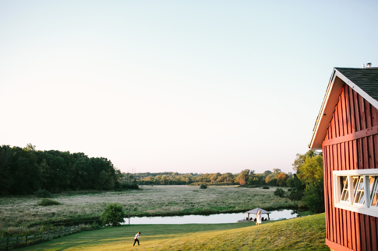 Misty Farm wedding photography by Michigan wedding photographer, Nicole Haley Photography