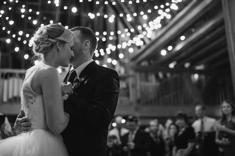 Misty Farm wedding photography by Michigan wedding photographer, Nicole Haley Photography