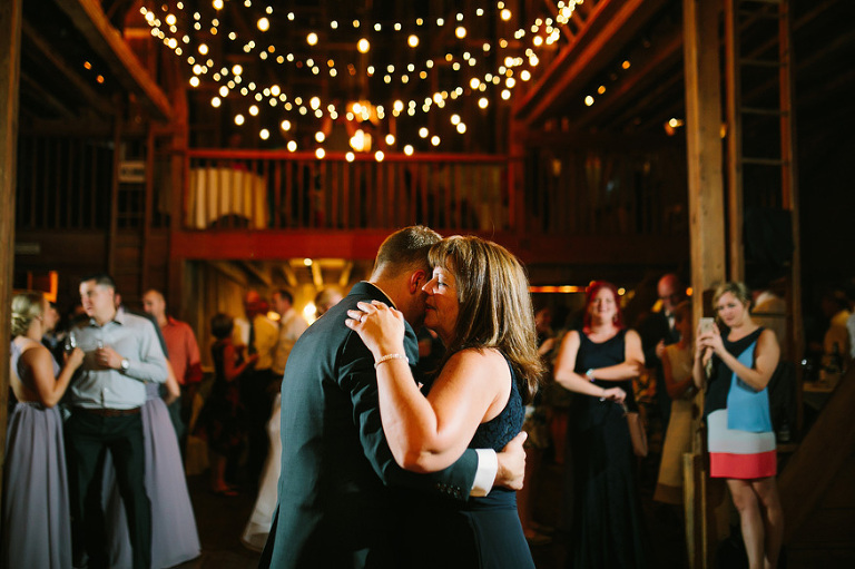 Misty Farm wedding photography by Michigan wedding photographer, Nicole Haley Photography