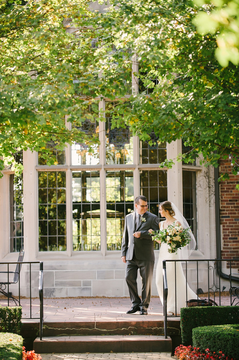 Pine Knob Mansion wedding photography by Michigan wedding photographer, Nicole Haley Photography.